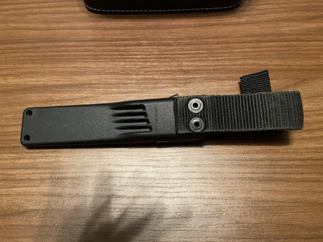 Vendo cuchillo Fallkniven H1 usado, pero con filo perfecto y sin mellas y con su funda original. Tal como 10
