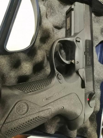 Sin apenas uso, se cambia por rifle de caza y de mi interés. 02