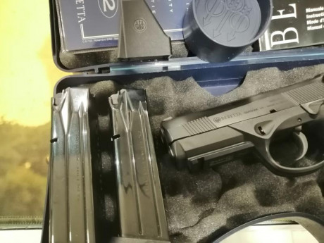 Sin apenas uso, se cambia por rifle de caza y de mi interés. 10