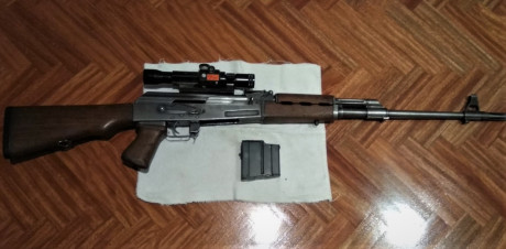 Vendo Zastava M76.

Números de serie coincidentes en todas las piezas del arma salvo en el visor.

Una 01