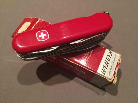 Oferta, nuevo a estrenar. Navaja multiusos Wenger, la autentica navaja suiza
Excelente pieza. Está en 00
