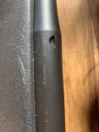 Vendo  Blaser R93  Off road en calibre  375 Holland & Holland Magnum. 

El rifle está en perfectas 01
