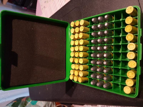 Hola buenas Feliz año.
Vendo por cese de la actividad rifle Gibbs cal.45 de Pedersoli totalmente nuevo 00