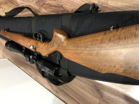 Anschütz 1415-16 22lr en perfecto estado por no decir como nueva, con gatillo al pelo, tiene una precisión 00