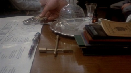 Compañeros,

En vista de las ganas de algunos (Elcafe, Wilcow, Vrakk, etc) por adivinar armas de películas 10
