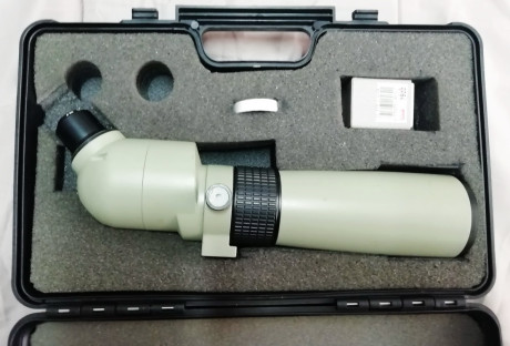 VENDO excelente telescopio japonés, marca OPTICRON, con ocular intercambiable de 27X Wide, y objetivo 00