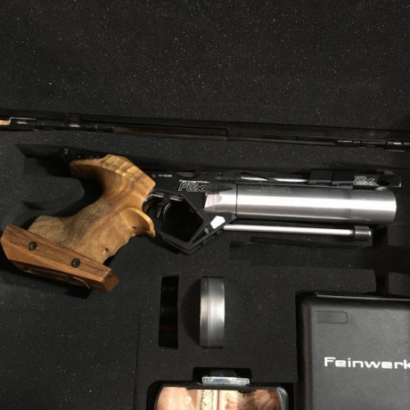 Buenas, por falta de uso vendo mi pistola Feinwerkbau P8X, modelo corto, de primeros de 2018, único dueño 02