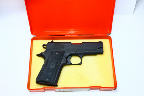 Vendo llama minimax 9mm, la compre por capricho y no la uso nada. Asi que prefiero venderla y que otro 02