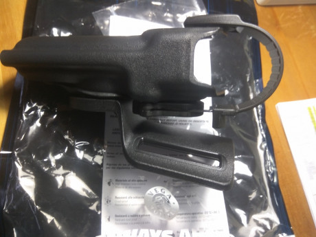 Pongo en venta funda táctica antihurto Vega Holster VKT8 en polímero termo moldeado para la pistola HK 01