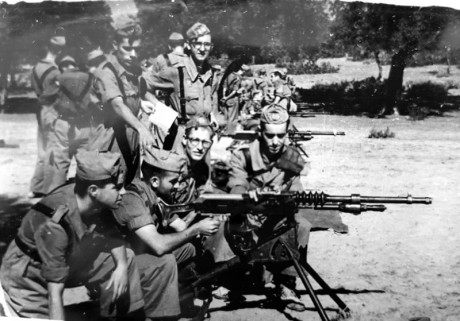 Revisando fotos he encontrado éstas de cuando mi padre hizo el servicio militar en los 50, en Tetuán. 30