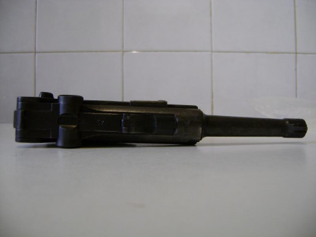 Vendo una Luger 08, fabricada por Mauser, ver código, y fabricada en 1940.

Todas las piezas tienen la 00
