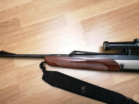 Hola.

Vendo un Merkel semiautomático, modelo de lujo JAGD ( costó casi 2.000 € ), en calibre 9,3x62. 12
