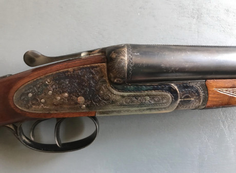 Vendo Ugartechea 75 en muy buen estado calibre 12, expulsora, 70.5 cm de cañón, 3y1 estrella y gatillo 01