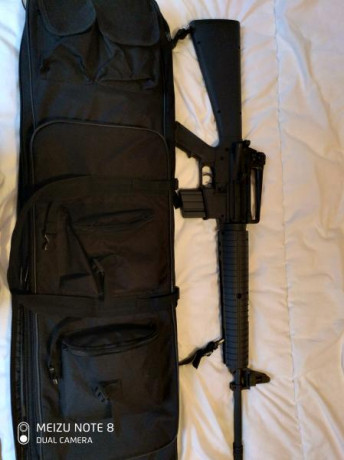 Carabina de nitropiston de calibre 4.5, cortita (101cms), tres meses de uso, correa portafusil, tornillería 00