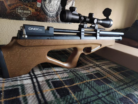 Buenas, os presento mi nuevo cacharro y con el que pretendo volver al mundillo tras un parón.
Es una onix 02