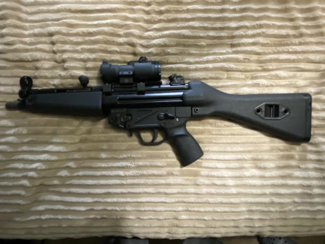 Buenas a todos.

Vendo las siguientes armas:

B&t MP5 9mm, guiado en D, conmigo habrá tenido unos 01