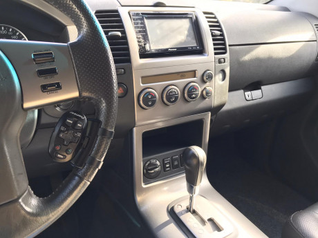 Un amigo vende este 4x4 muy cuidado, el tema de la circulación en Barna tiene sus consecuencias .
Se llama 00