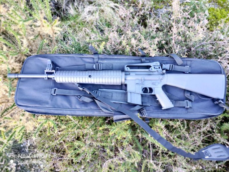 Carabina de nitropiston de calibre 4.5, cortita (101cms), tres meses de uso, correa portafusil, tornillería 32