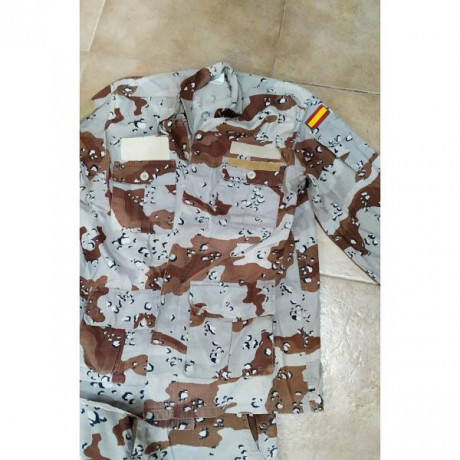 Pues se ponen en venta 2 uniformes de campaña siendo los siguientes
- Uniforme de campaña de la US Navy 12