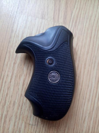 Cacha de goma para revólveres Astra 250 o 680

30€+envío 01