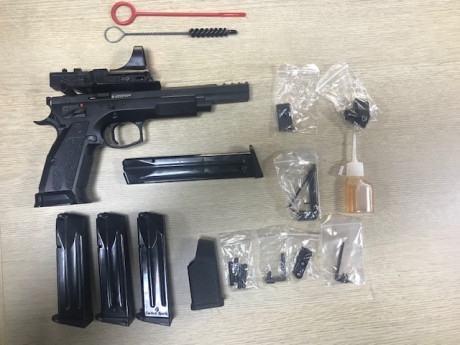 Se vende PISTOLA CESKA CZ 75 TS CZECHMATE en calibre 9MM PB sin estrenar. El Precio de Tarifa Oficial 00