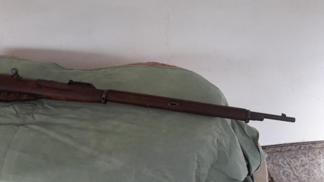 Buenas, 

Se vende Mosin Nagant fabricado en 1915 por New England Westinghouse para el contrato con el 00