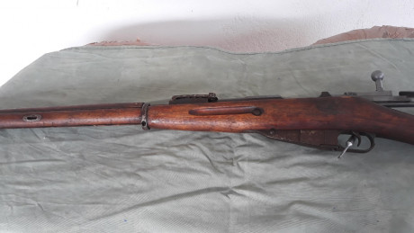 Buenas, 

Se vende Mosin Nagant fabricado en 1915 por New England Westinghouse para el contrato con el 20