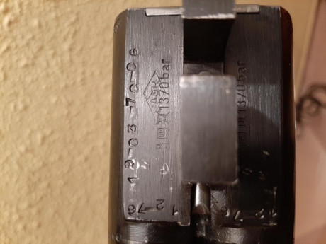 Vendo escopeta AMR calibre 12 Magnum  de perrillos con choques cilíndricos y cañones de 50 centímetros. 22