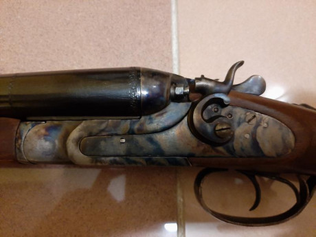 Vendo escopeta AMR calibre 12 Magnum  de perrillos con choques cilíndricos y cañones de 50 centímetros. 32