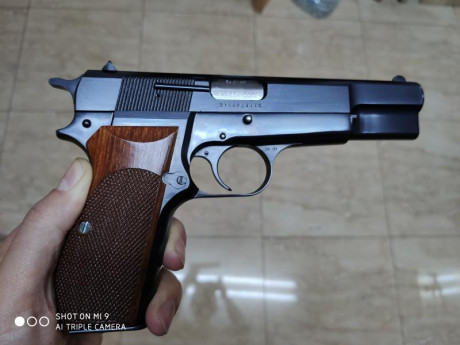 En venta BROWNING HIGH POWER 9mm en muy buen estado. Guiado en F. El pavonado esta en perfecto estado, 141
