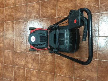 Cambio cortacésped eléctrico MTD 3813, motor de 1300W, ancho de corte 38 cm, altura de corte con regulación 10