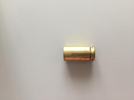 Vendo un total de 470 puntas del calibra 40. SW de 180 gr y 400 vainas del mismo calibre (sin desempistonar 11