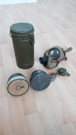 Buenas compañeros, vendo mascara antigás del ejército español , copia de la alemana.
Está completa y regalo 02