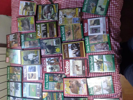 Hola a todos, cambio una pequeña colección de DVD de caza que he ido acumulando durante años, están bastante 00