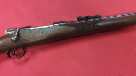 Hola
Alguien tiene o conoce la Husqvarna M96?
Es en calibre 6,5x55, con 60cm de cañon.
Que tal vá en calidad 131