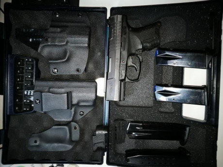 Se vende arma para defensa licencia tipo A, 
Se entrega con tres fundas interiores de kydex.
Dos cargadores 01