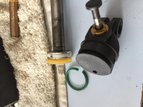 Hola necesito buscar repuestos para mi Gamo Compac, pero no se si tengo la V1 o V2. Alguien puede ayudarme???
El 00