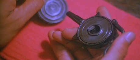 Compañeros,

En vista de las ganas de algunos (Elcafe, Wilcow, Vrakk, etc) por adivinar armas de películas 30