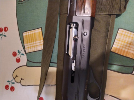 Vendo Franchi affinity calibre 20  cañon de 71 con 4 chokes 2 cantoneras un pasamanos de repuesto cuñas 01