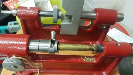 Saludos me veo en el problema que dejè atràs ,tengo un oufitter 243 y un thompson center del mismo calibre,monotiro 50