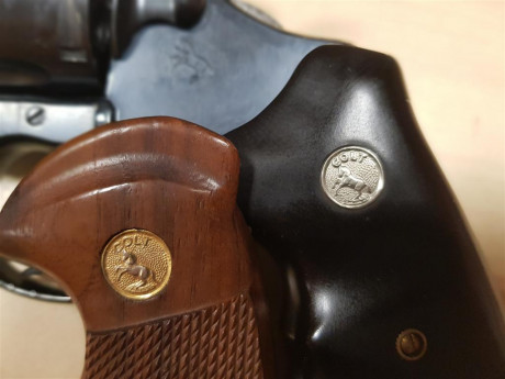 Se vende Colt Pyhton en 6 pulgadas en muy buen estado y poco uso, se incluyen cachas originales, se encuentra 10