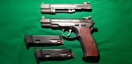 Vendo CZ 75 B 9mm con Kit de 22 mm en perfecto estado 550 € 20