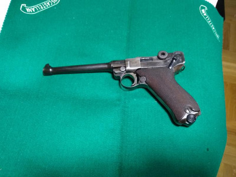 Vendo Luger P08, cal.9 mm Pb, cañon de 6 pulgadas.
Como es natural, es muy antigua, pero tiene buen aspecto 00