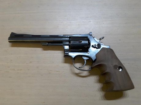 Se vende revolver llama 6 pulgadas pocos tiros
Daria otra cacha .esta es talla m.idealmpara fuego central
140 02