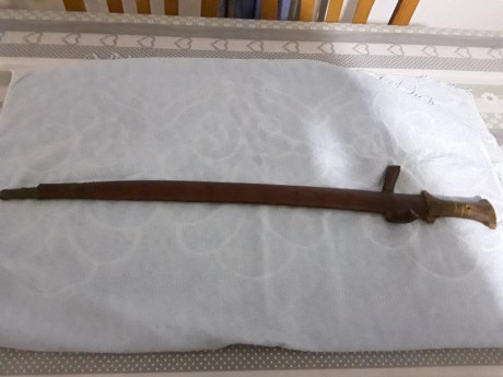 Sable árabe (supongo) antiguo. Tiene diversos marcajes que no se que son, lo cierto es que no es ninguna 02