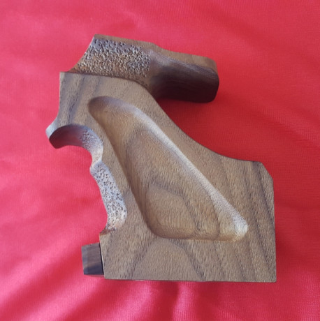  Se vende cacha para STEYR LP10 y LP50, talla S.
Esta en perfectísimo estado, como nueva y su precio 120€ 02