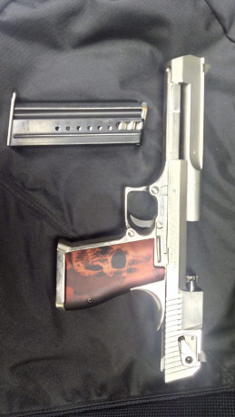 Vendo Desert Eagle 357 Magnum IMI, con dos cargadores, dos fundas de cuero (Cabrero y Magnum Research) 72