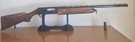 Vendo escopeta de segunda mano semiautomática  BROWNING  
Modelo B80 SL
Calibre 12/70.
Con polichoque 02