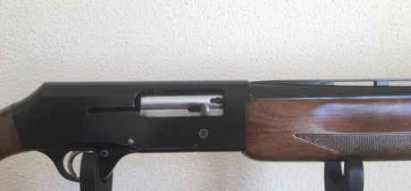 Vendo escopeta de segunda mano semiautomática  BROWNING  
Modelo B80 SL
Calibre 12/70.
Con polichoque 00