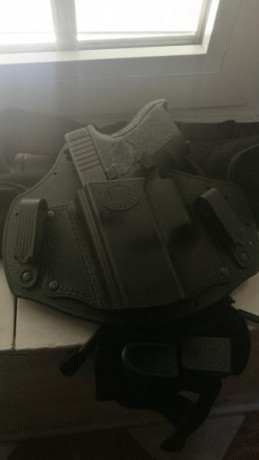 Buenas tardes vendo pistola Glock 26, cuarta generación, sin un solo disparo, adquirida en 2017 para defensa 32